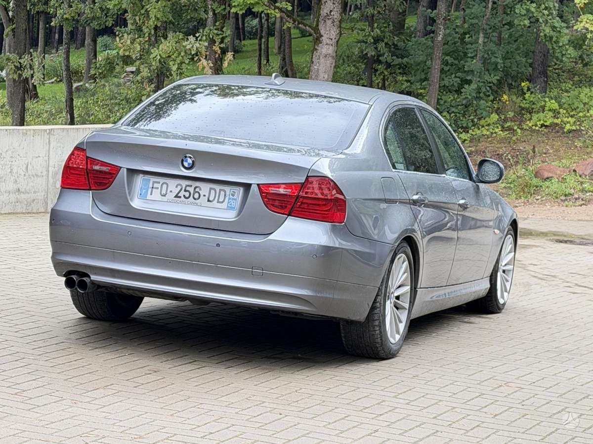 BMW 325, 3.0 l., Седан