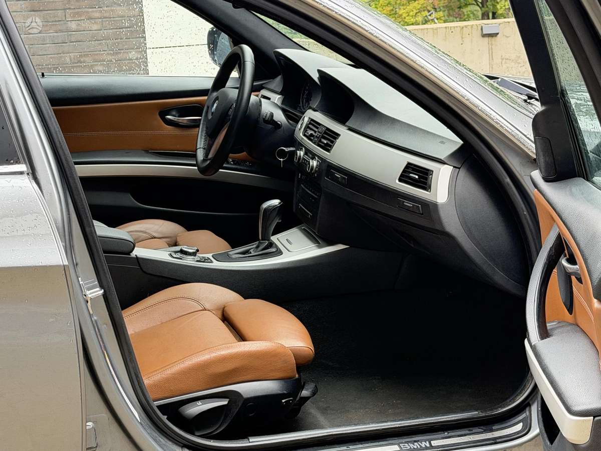 BMW 325, 3.0 l., Седан
