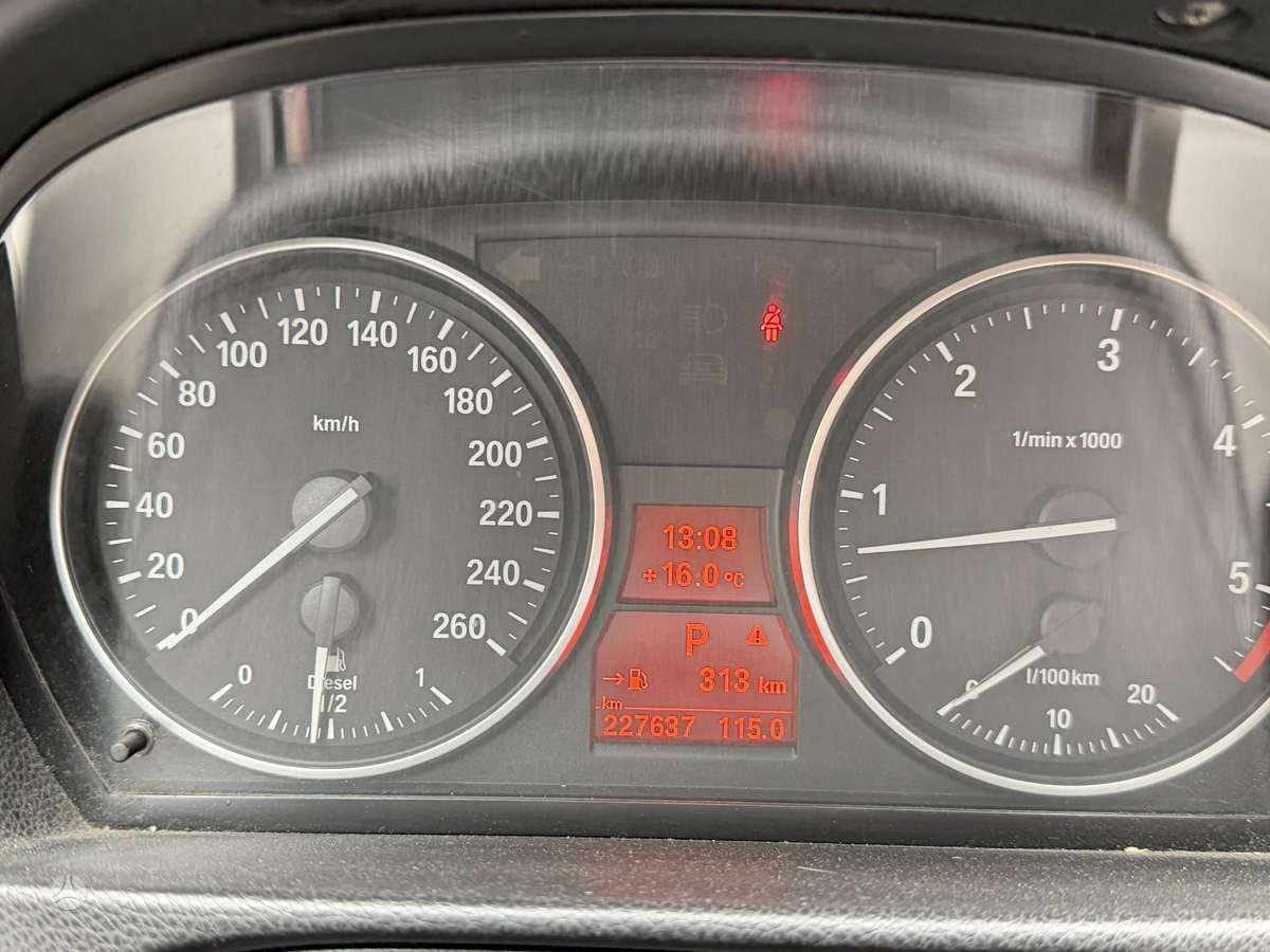 BMW 325, 3.0 l., Седан