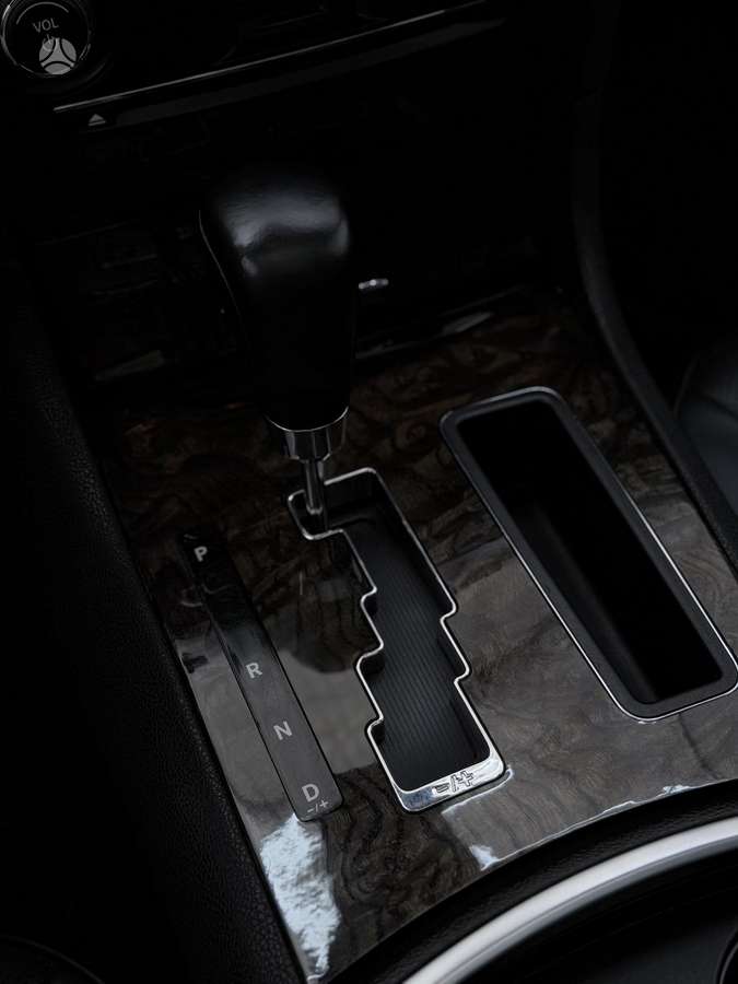 Chrysler 300C, 3.0 l., Седан