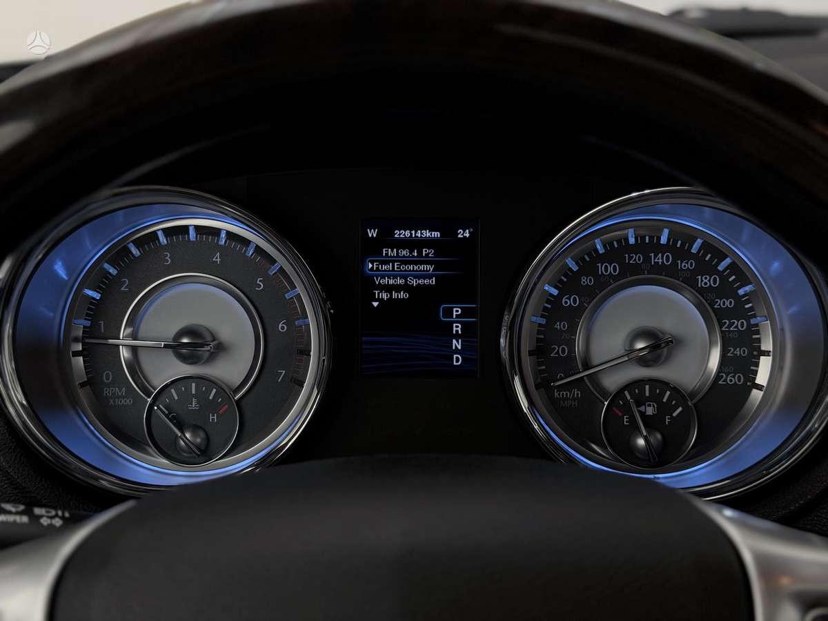 Chrysler 300C, 3.0 l., Седан
