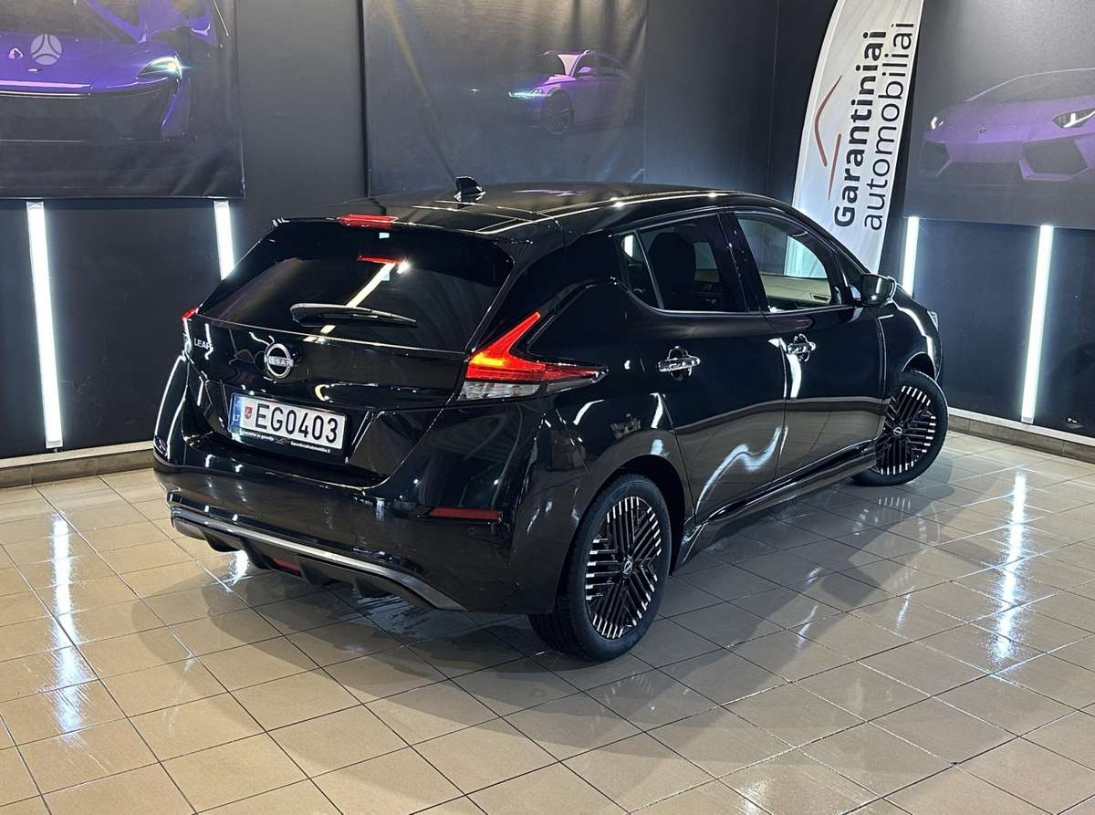 Nissan Leaf, 40 kWh, hatchback
