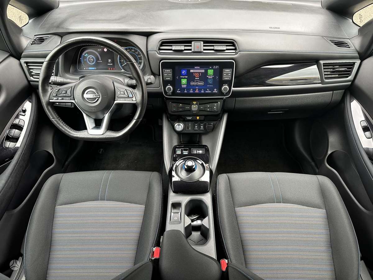 Nissan Leaf, 40 kWh, hatchback