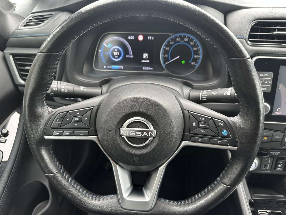 Nissan Leaf, 40 kWh, hatchback