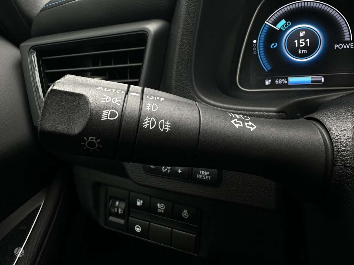 Nissan Leaf, 40 kWh, hatchback