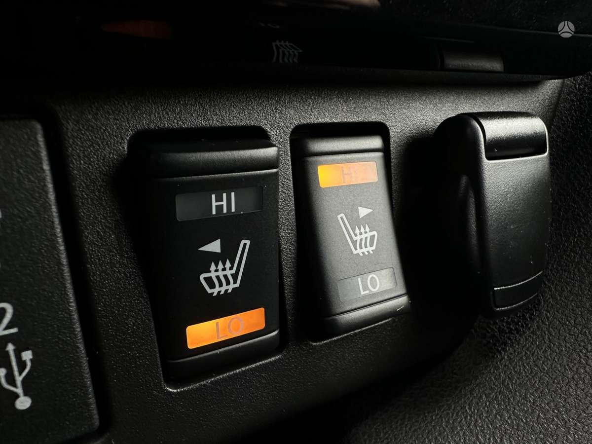 Nissan Leaf, 40 kWh, hatchback