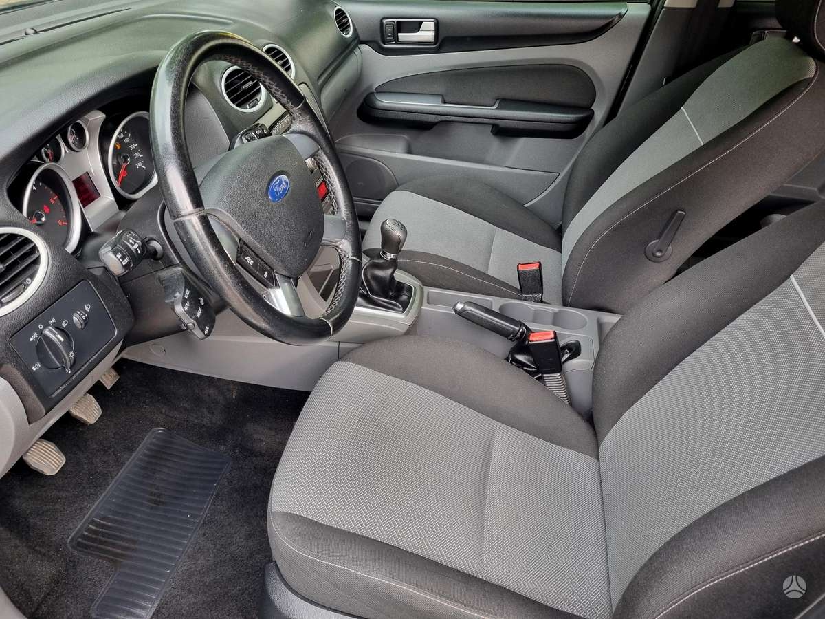 Ford Focus, 1.6 l., hatchback