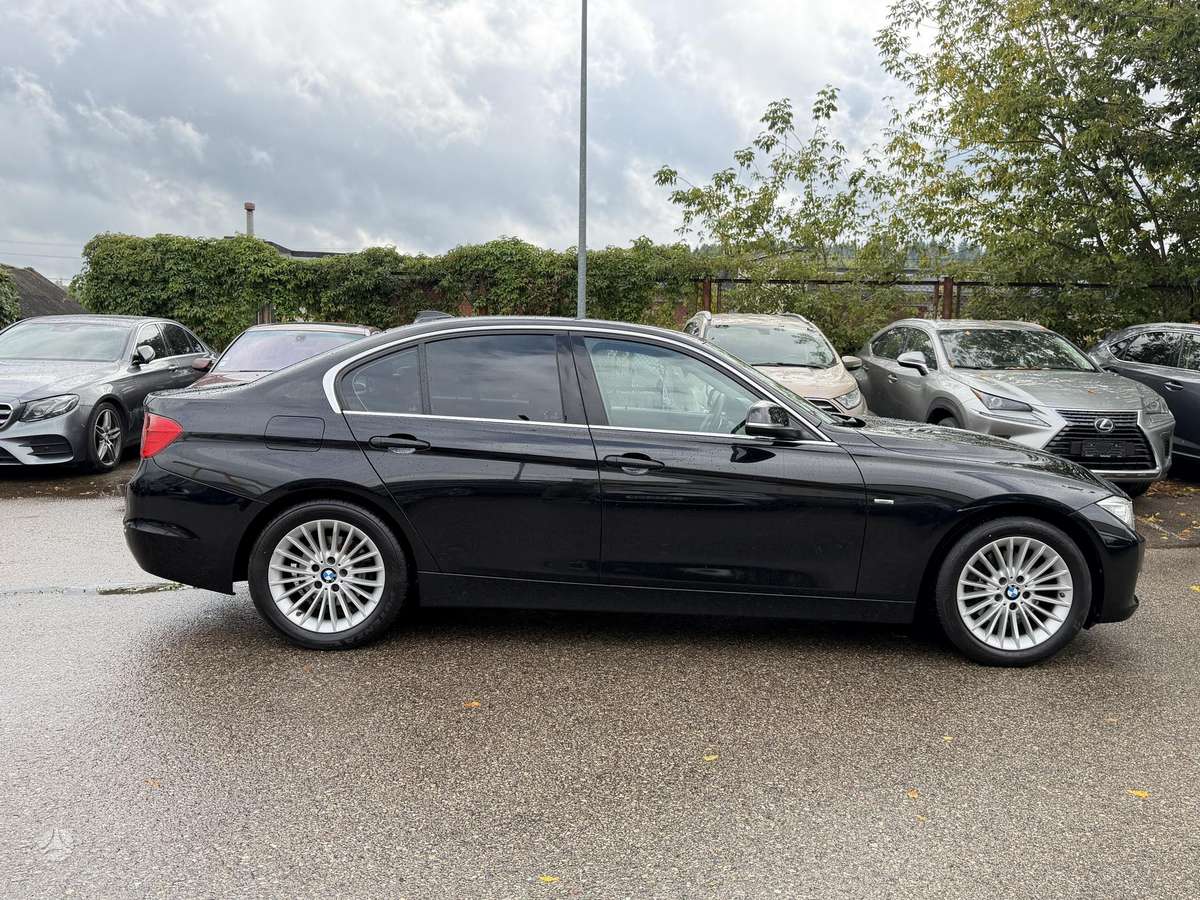 BMW 320, 2.0 l., Седан