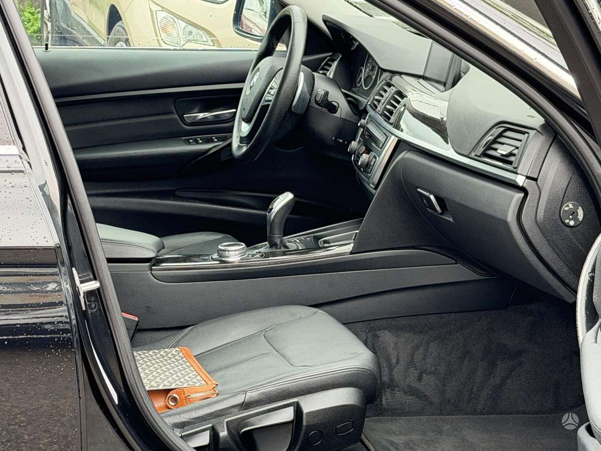 BMW 320, 2.0 l., Седан