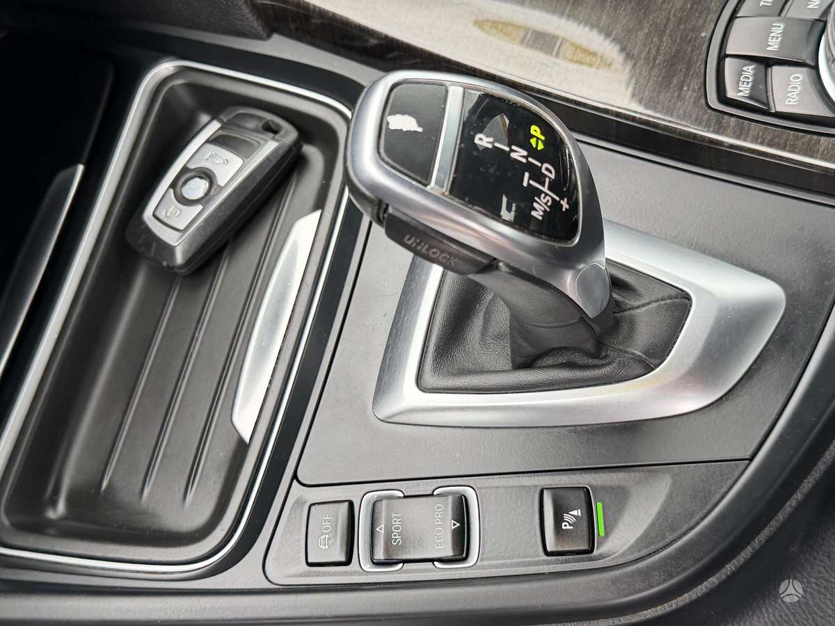 BMW 320, 2.0 l., Седан