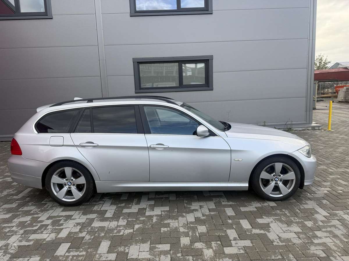 BMW 318, 2.0 l., wagon