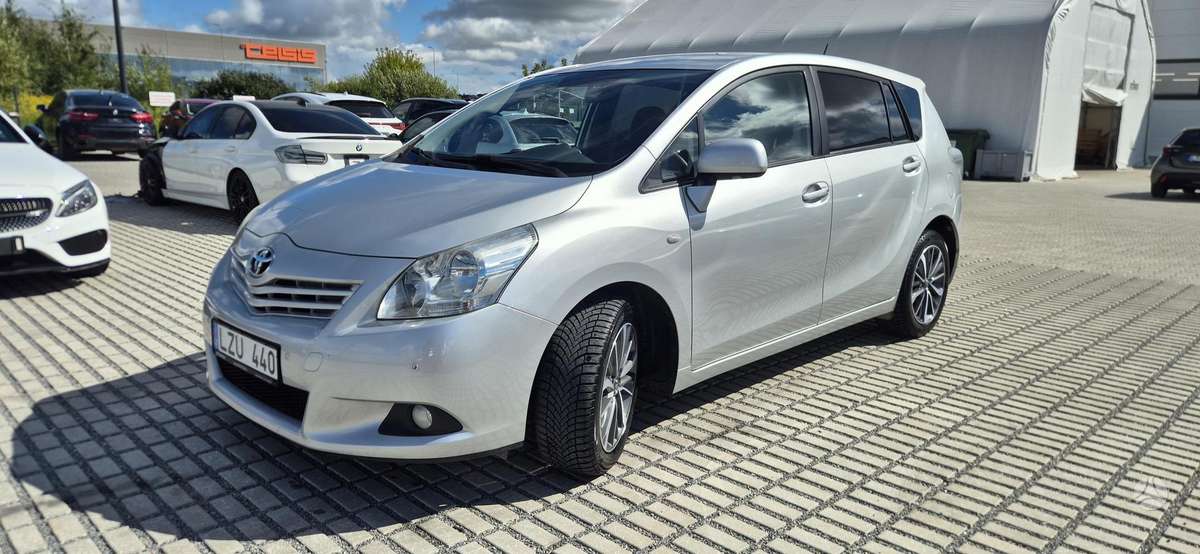 Toyota Verso - 1