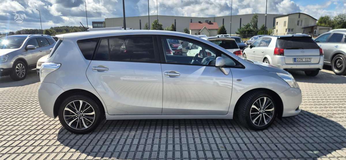 Toyota Verso - 8