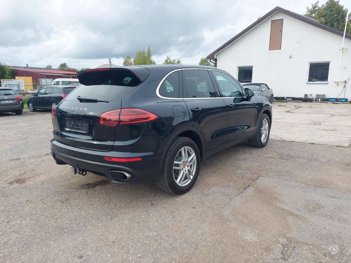 Porsche Cayenne - 6