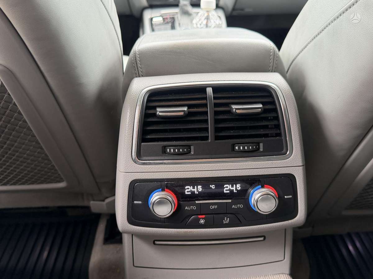 Audi A6, 3.0 l., Седан