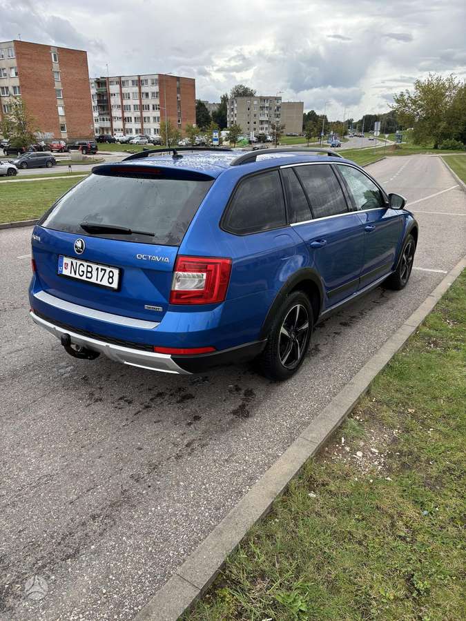 Škoda Octavia Scout - 2