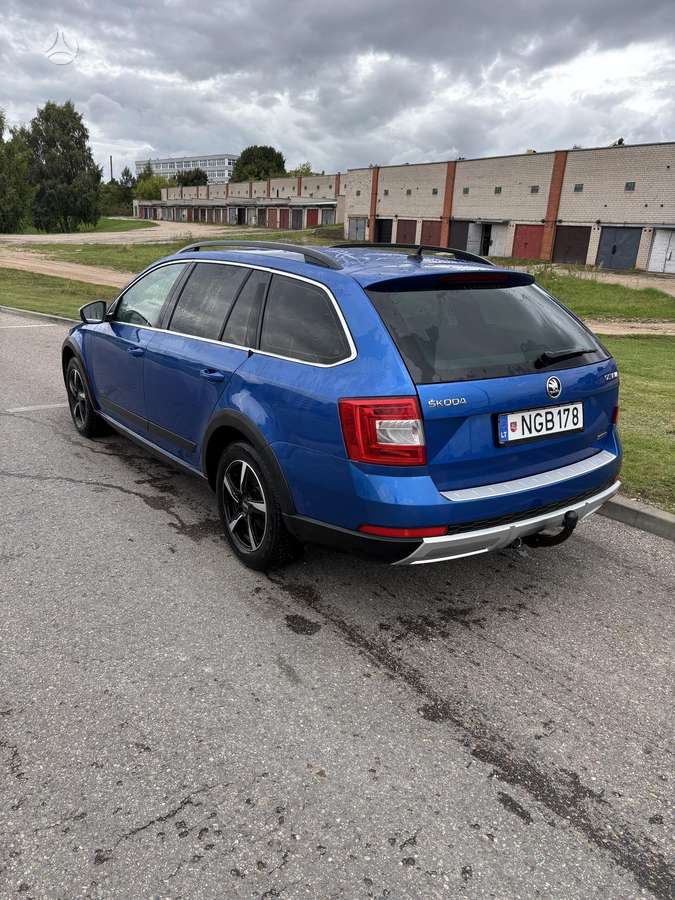 Škoda Octavia Scout - 4