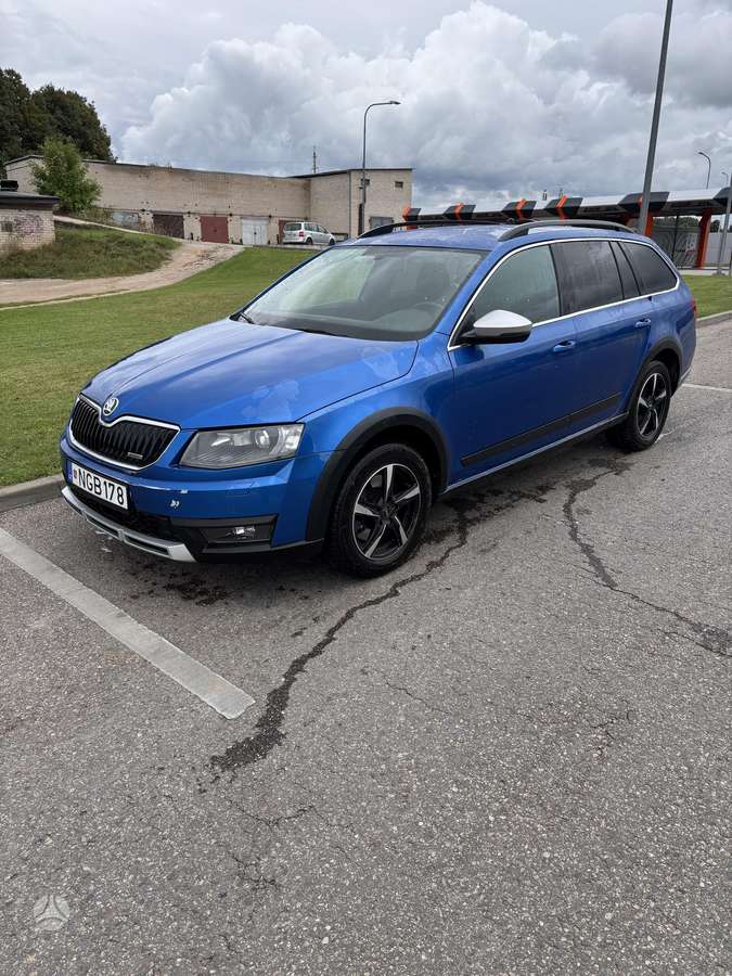 Škoda Octavia Scout - 5