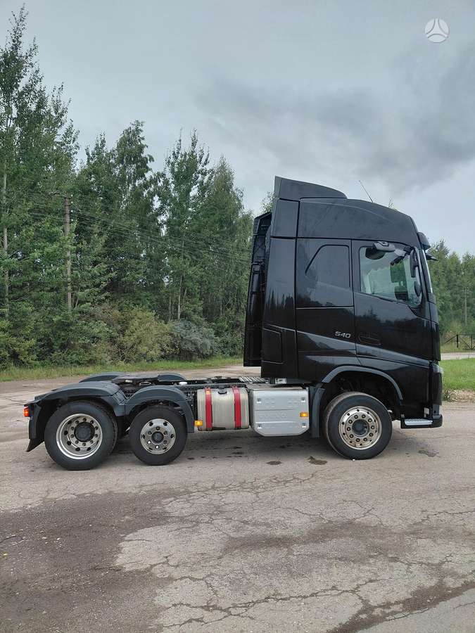 Volvo FH12 540, double sleeper