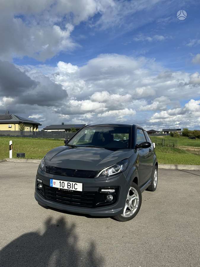 Ligier JS50, 0.5 l., hatchback