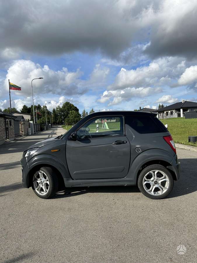 Ligier JS50, 0.5 l., hatchback