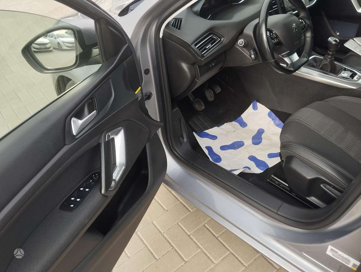 Peugeot 308 - 11