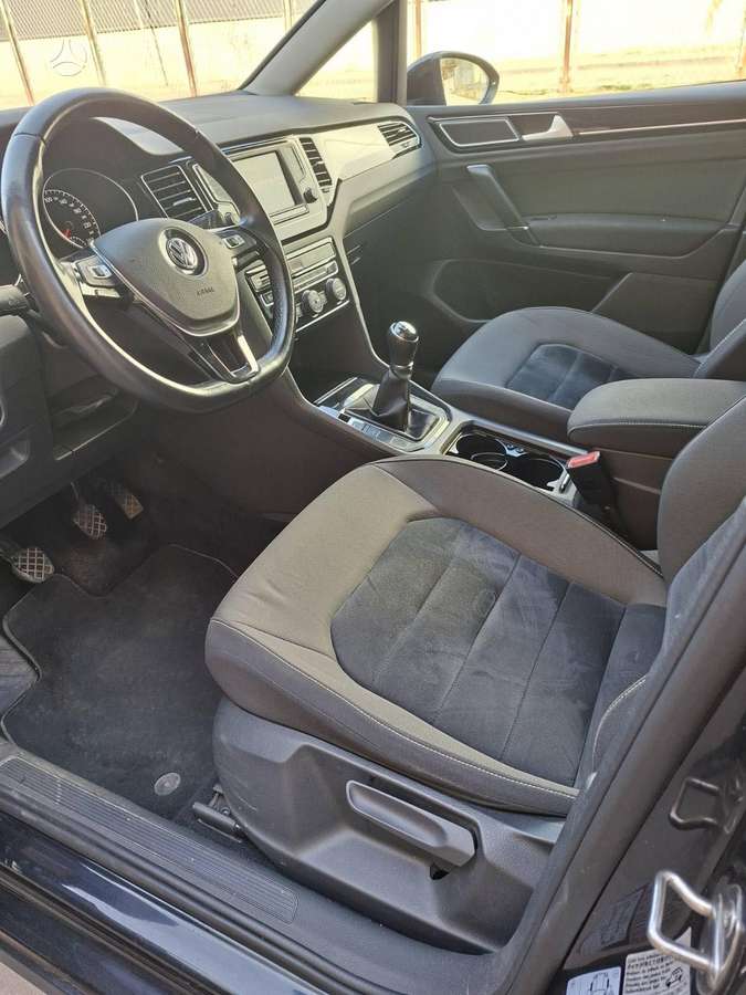 Volkswagen Golf Sportsvan - 12
