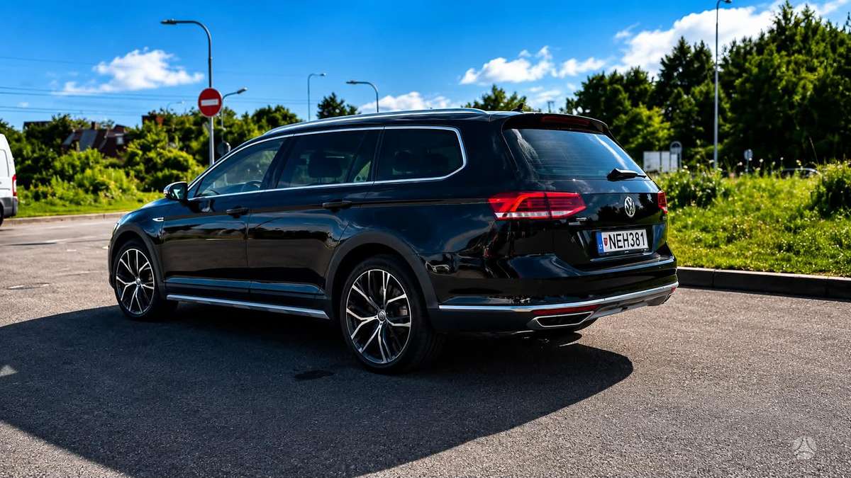 Volkswagen Passat Alltrack - 8
