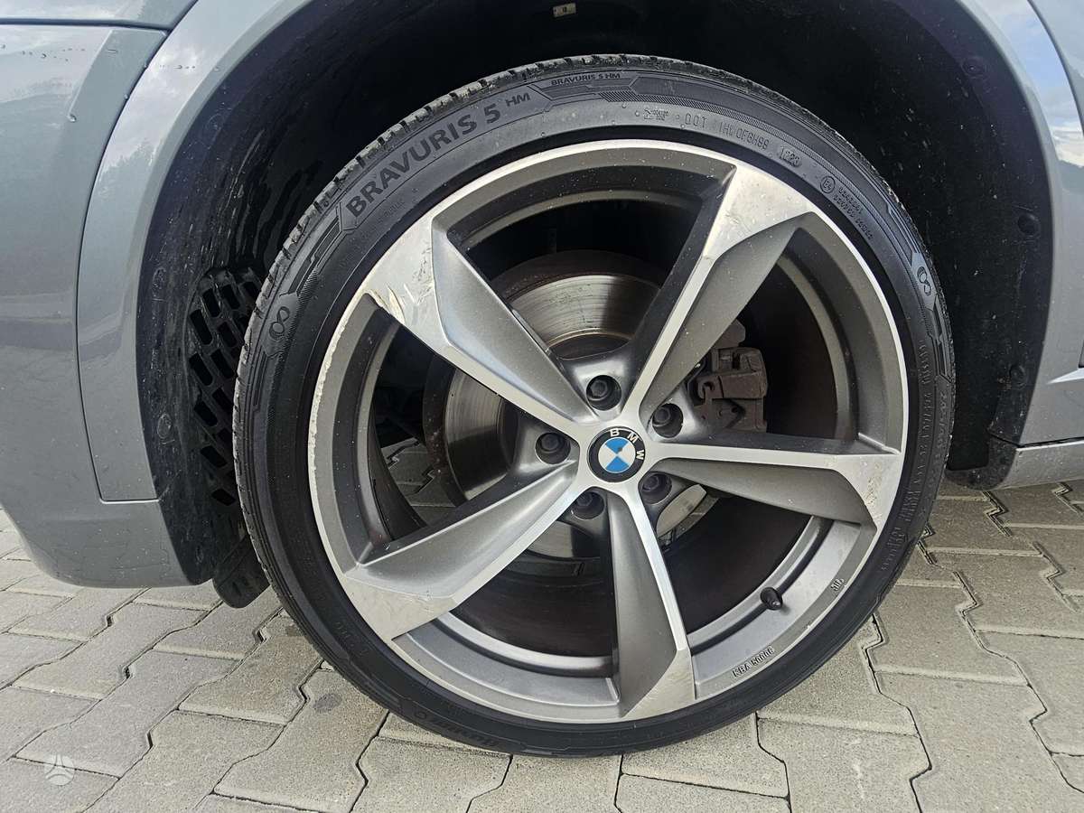 BMW X3, 2.0 l., off-road / crossover