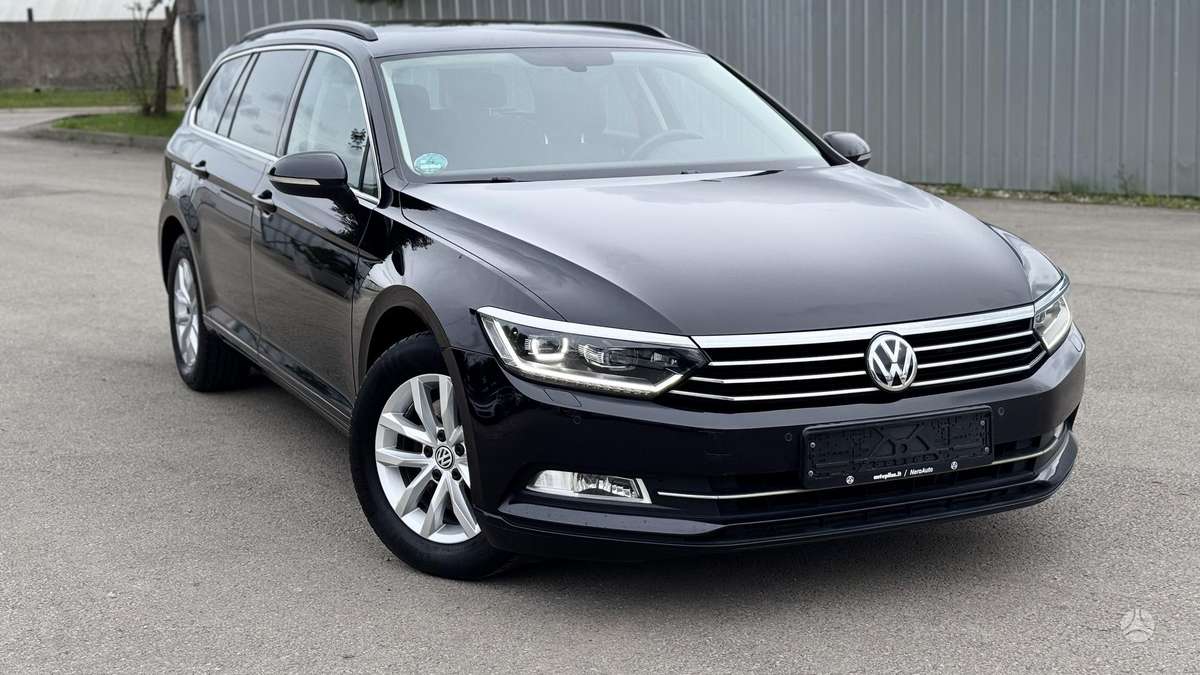 Volkswagen Passat - 1