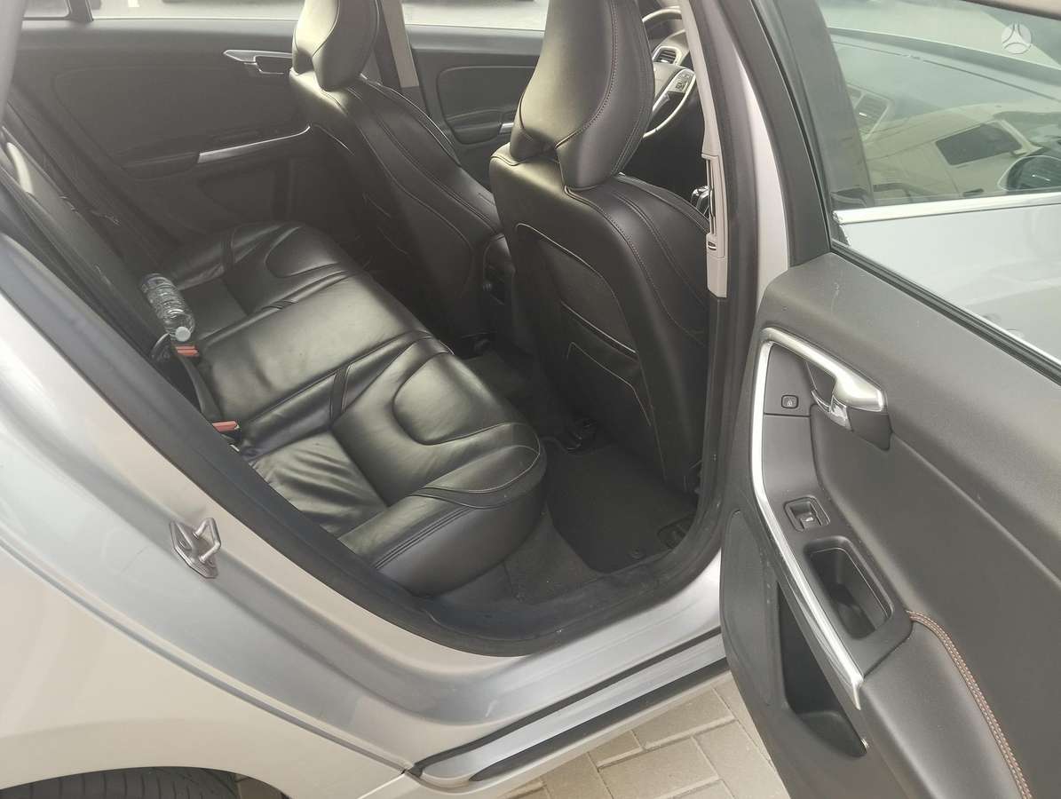 Volvo V60, 2.0 l., Универсал