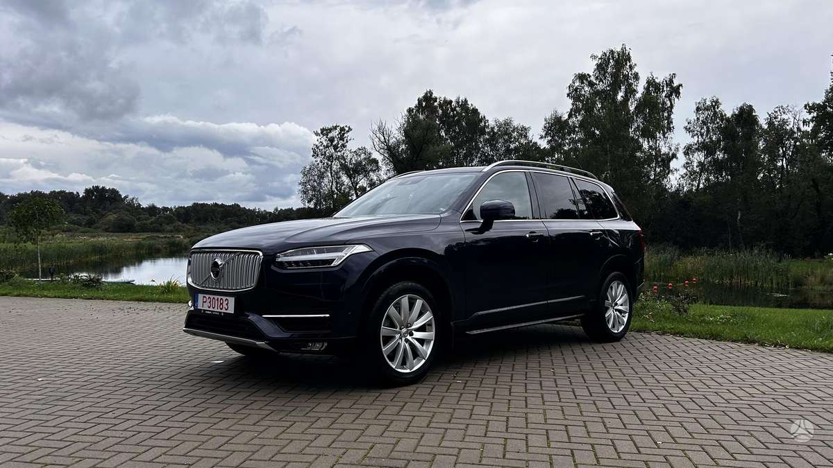 Volvo XC90 - 1