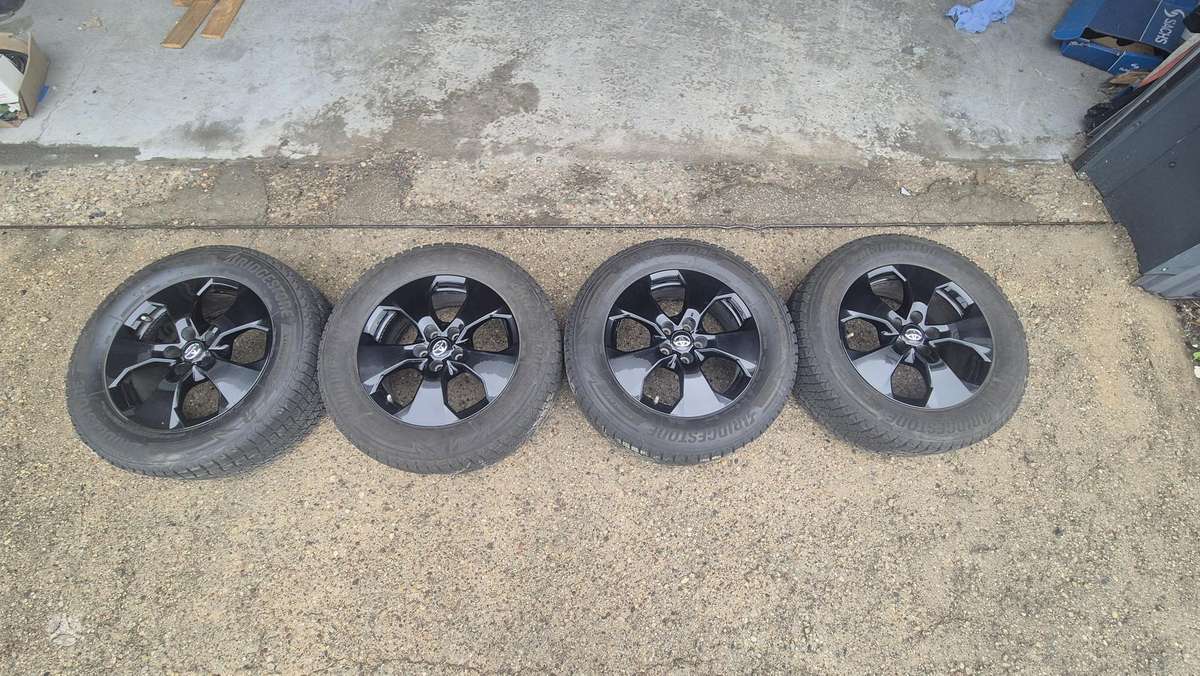 Toyota Rav4, light alloy, R17