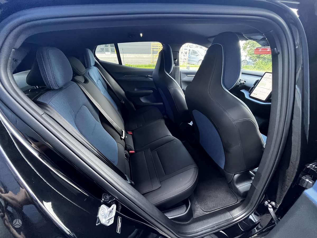 Volvo EX30 - 6