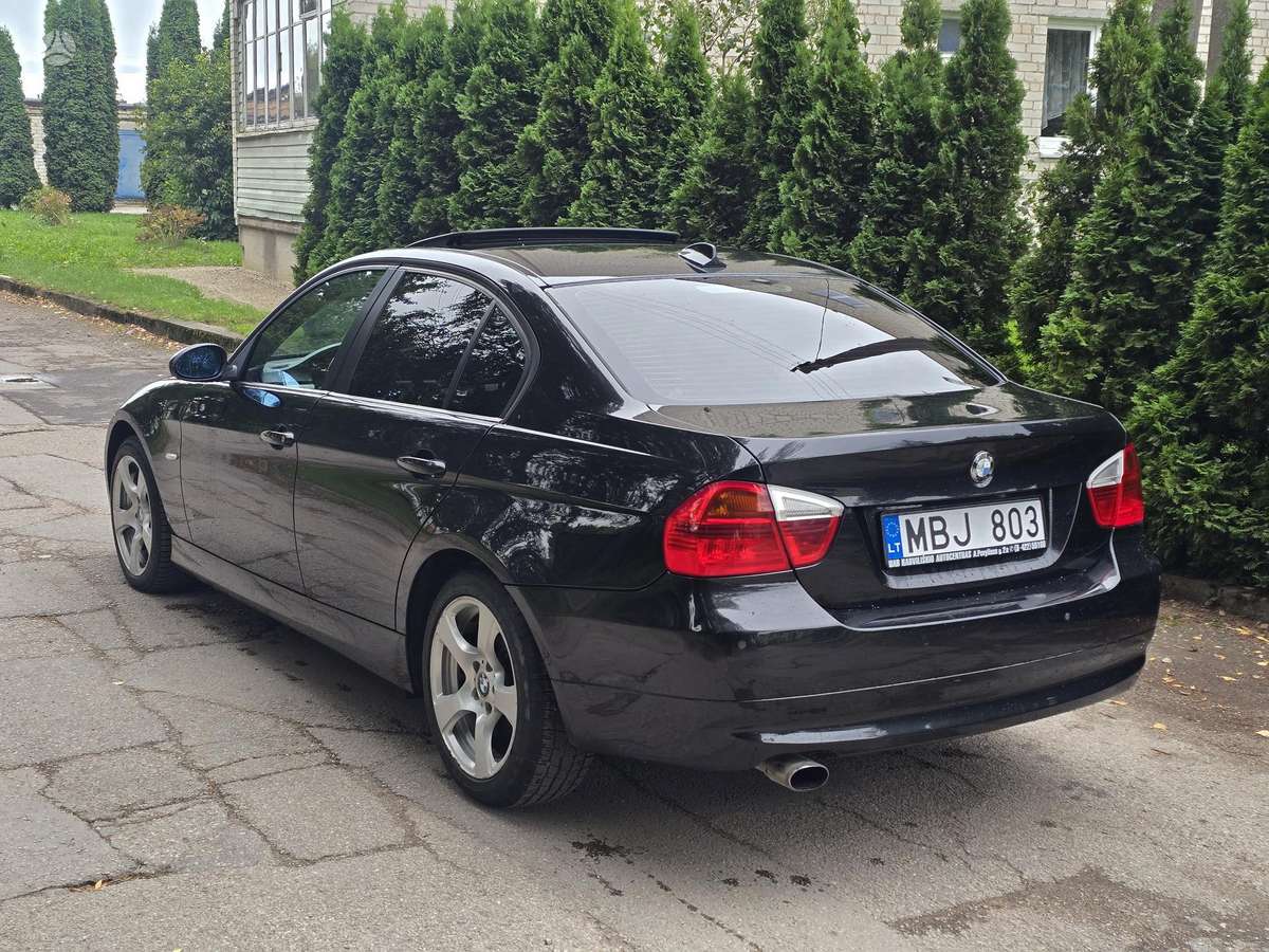 BMW 320, 2.0 l., Седан
