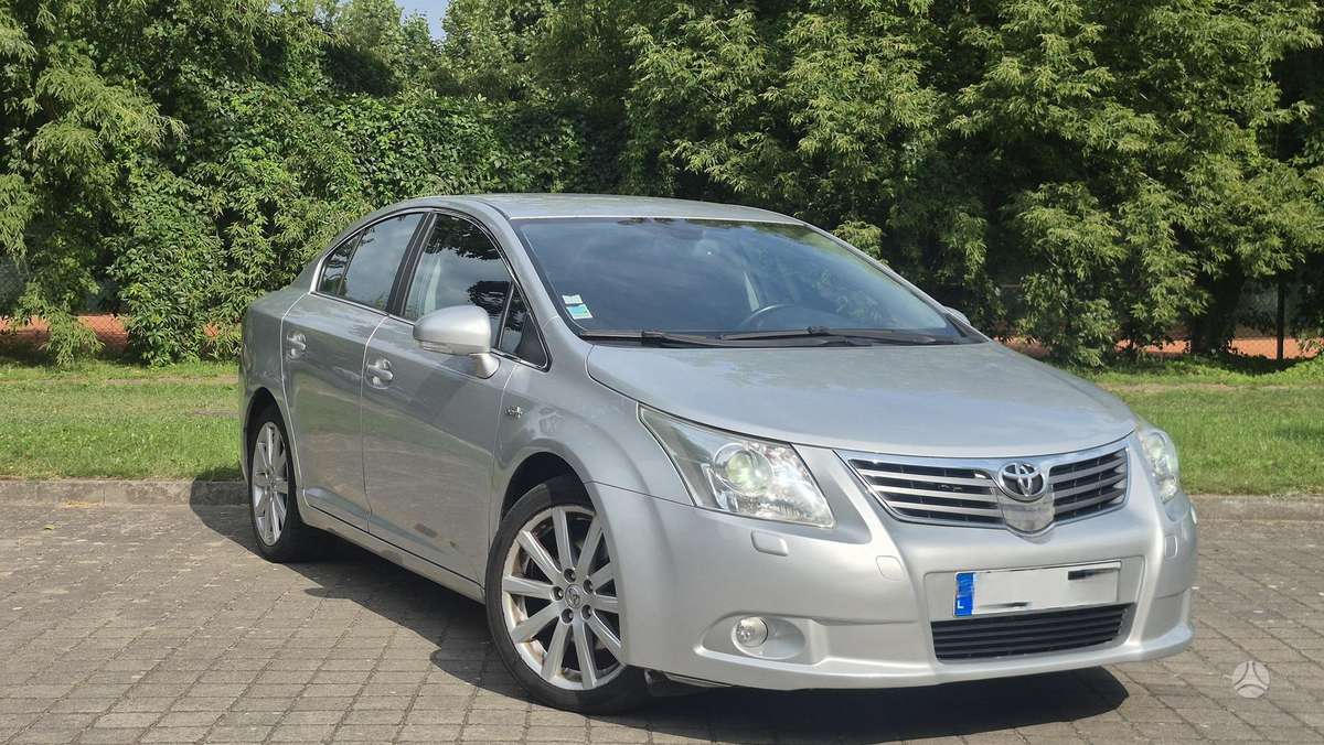 Toyota Avensis - 1