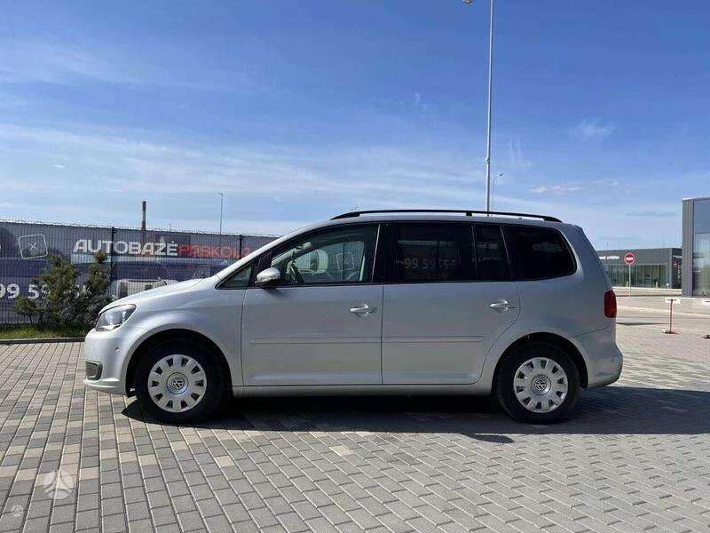 Volkswagen Touran - 5