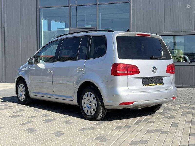 Volkswagen Touran - 7