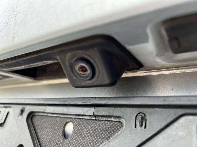 Volkswagen Touran - 9