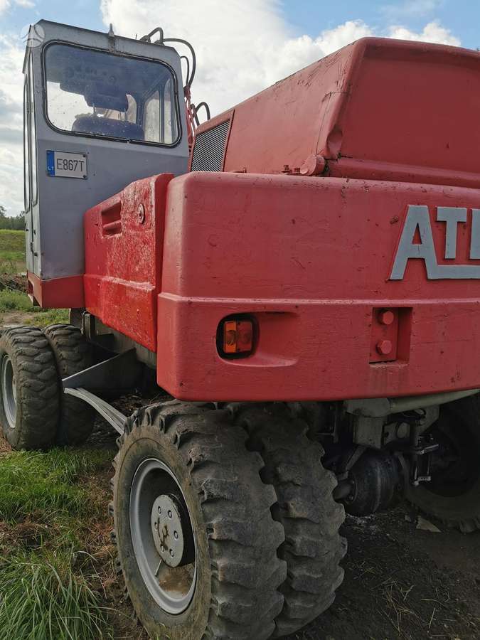 Atlas 1404, ekskavatoriai