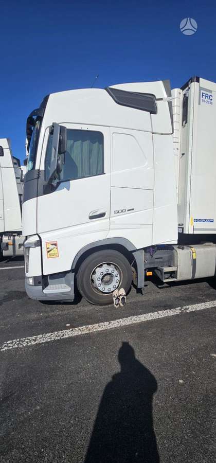 Volvo FH 500, double sleeper