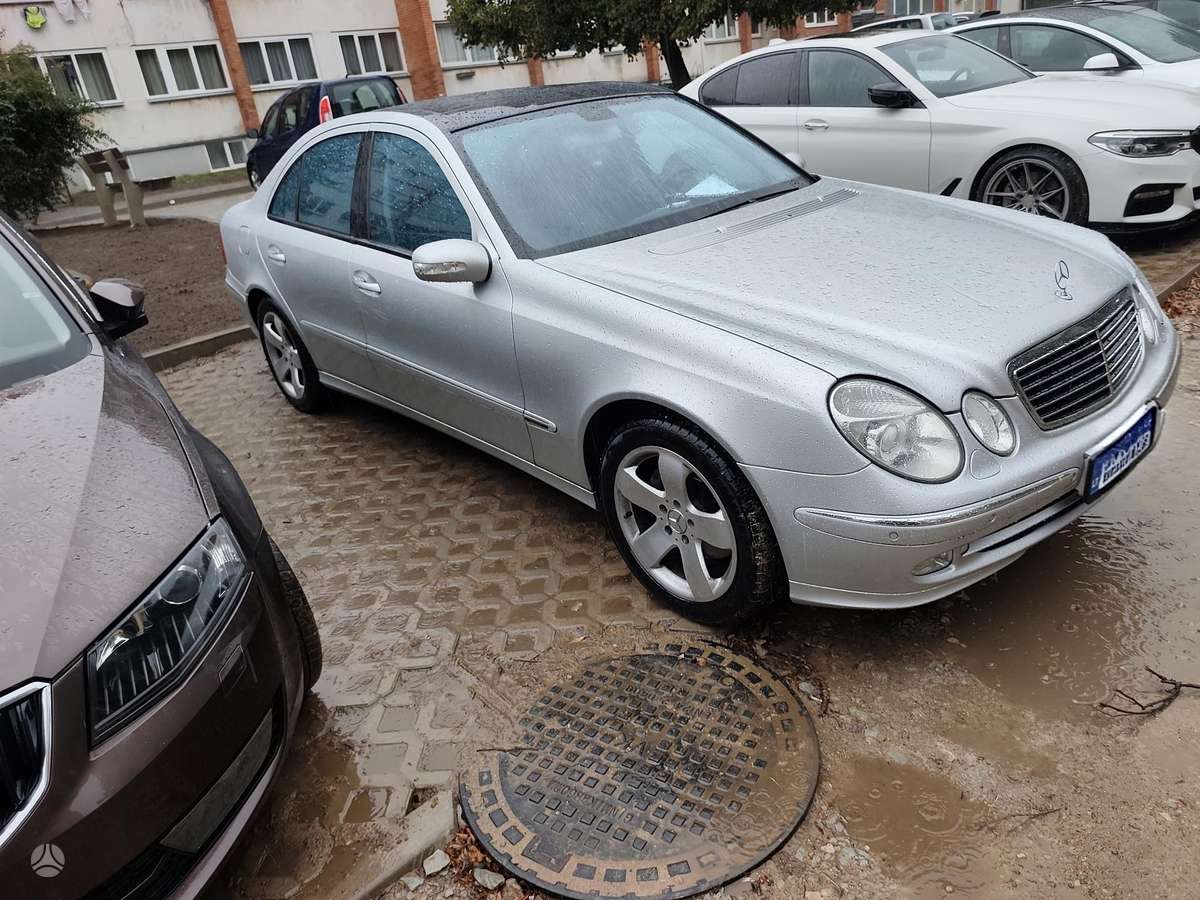 Mercedes-Benz E320, 3.2 l., Седан