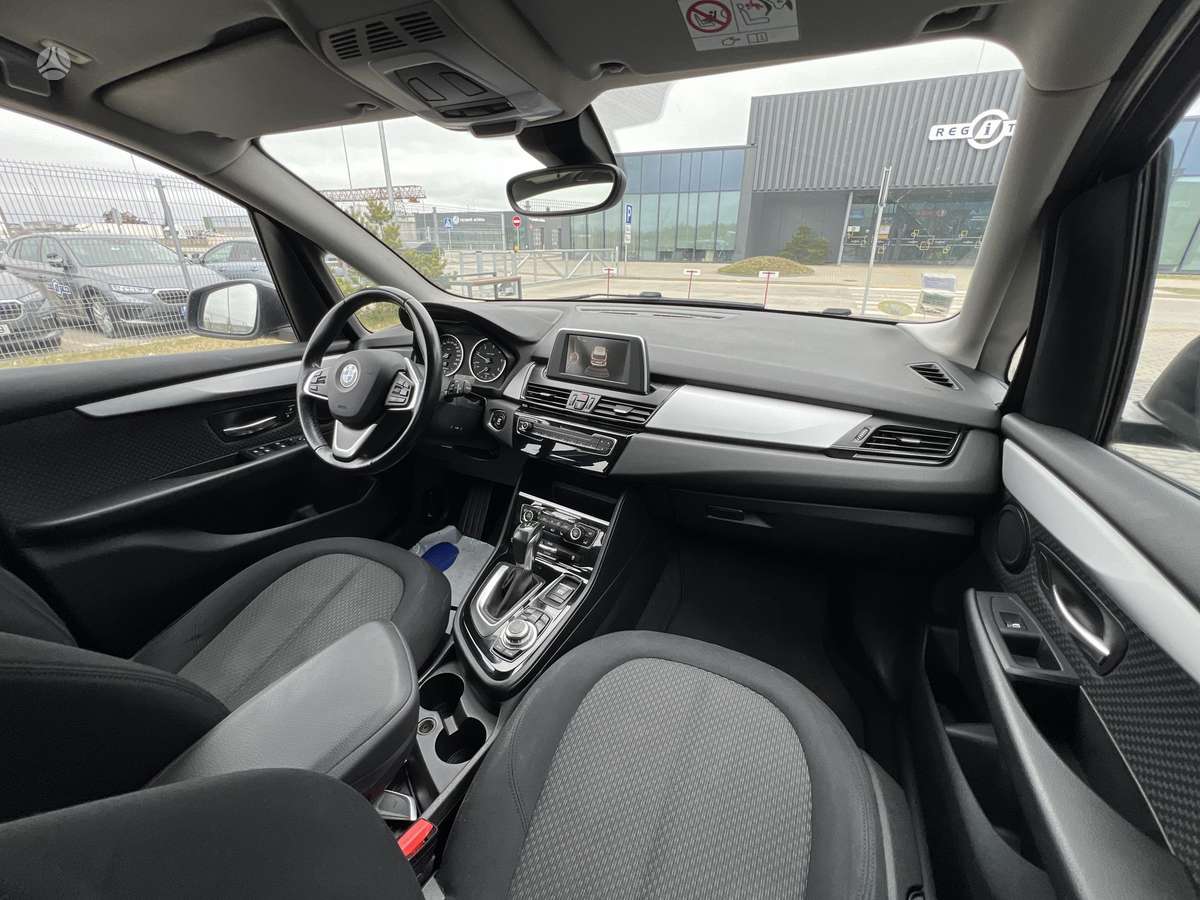 BMW 218 Active Tourer, 2.0 l., Минивэн