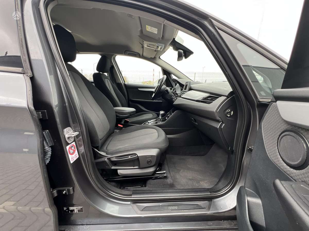 BMW 218 Active Tourer, 2.0 l., Минивэн