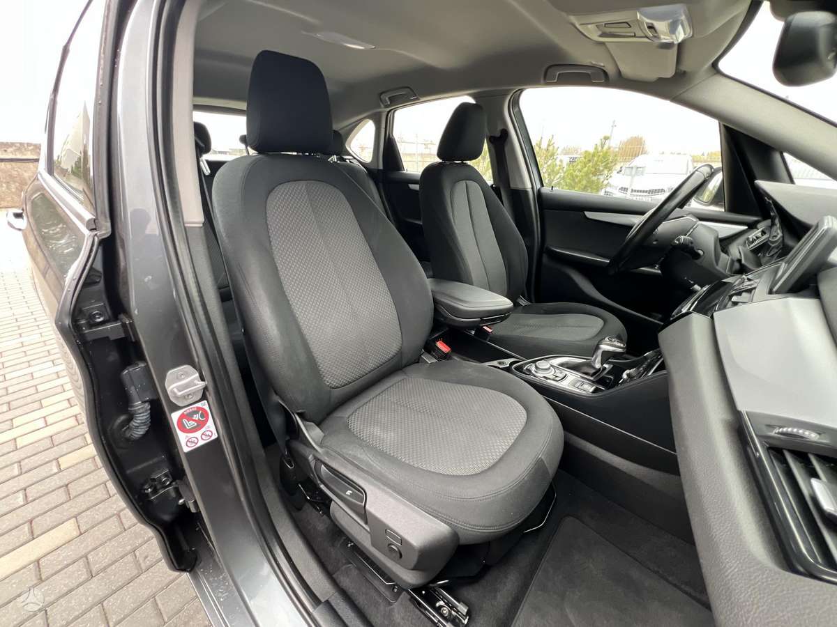 BMW 218 Active Tourer, 2.0 l., Минивэн