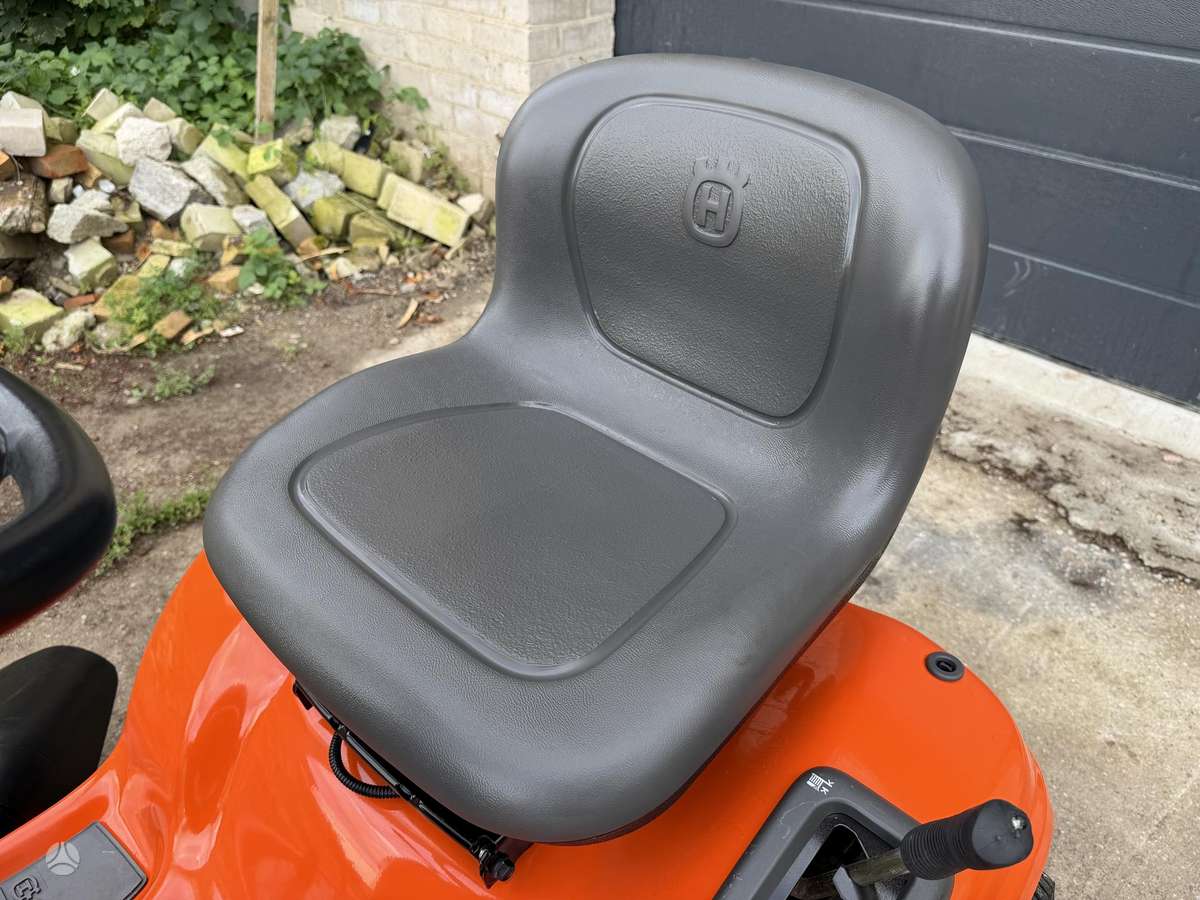 Husqvarna YTH22V46, garden tractors