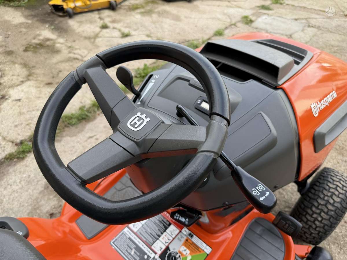 Husqvarna YTH22V46, garden tractors