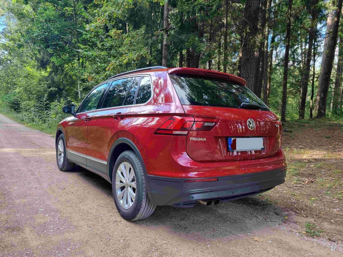 Volkswagen Tiguan - 4
