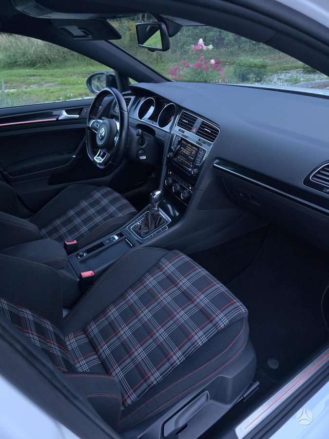 Volkswagen Golf, 2.0 l., Хэтчбек