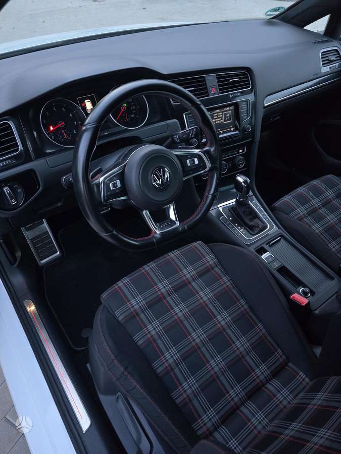 Volkswagen Golf, 2.0 l., Хэтчбек